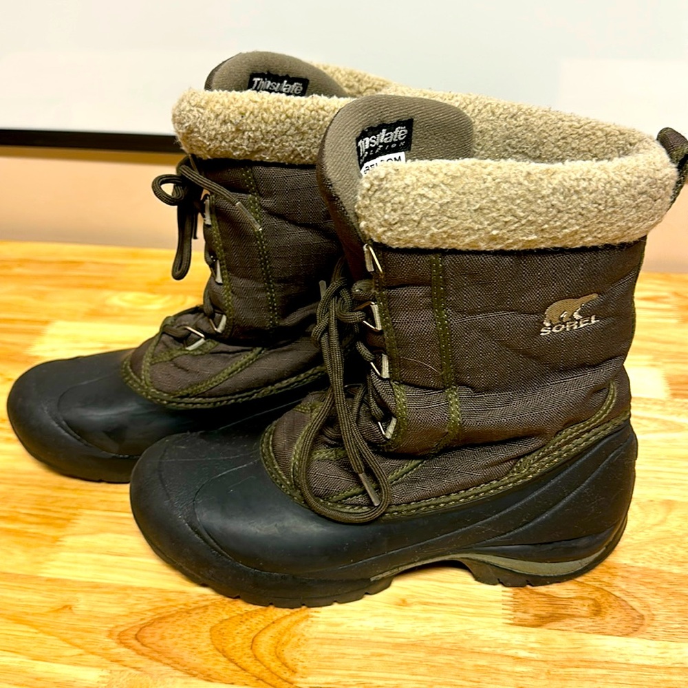 Sorel Women's Olive Green Cumberland NL1436-969 Fur Mid-Calf Winter Boot size 9